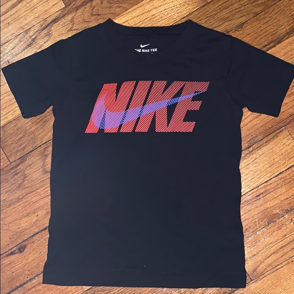 Nike tee